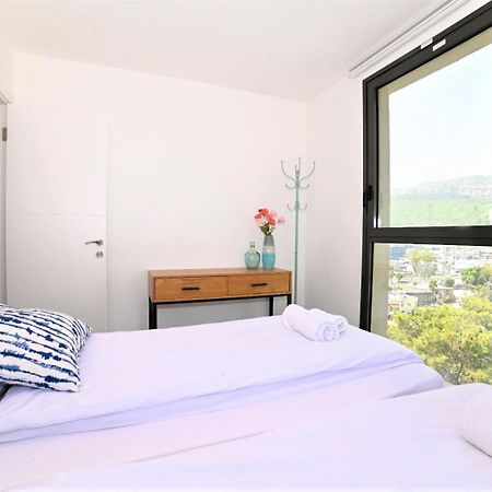 Yalarent Migdalor Apartments With Sea Views 티베리아 외부 사진