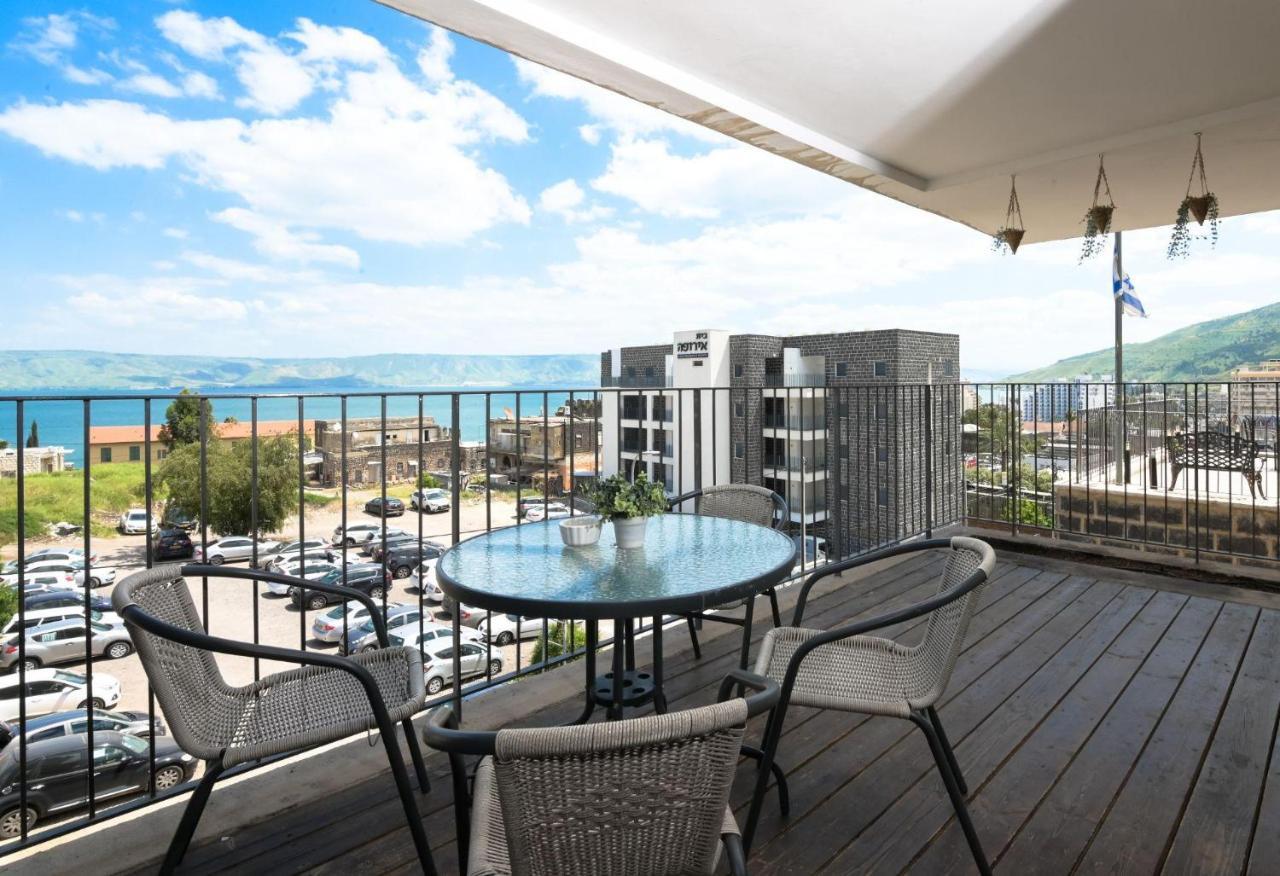 Yalarent Migdalor Apartments With Sea Views 티베리아 외부 사진